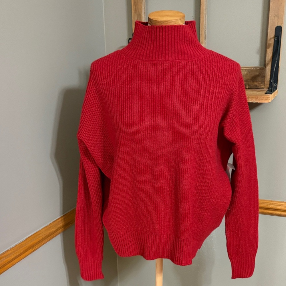 Karen Kane Running wild red turtleneck/mockneck sweater size small